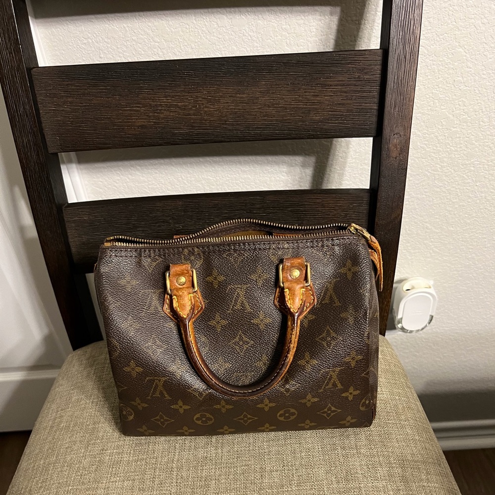 Louis Vuitton Speedy 25